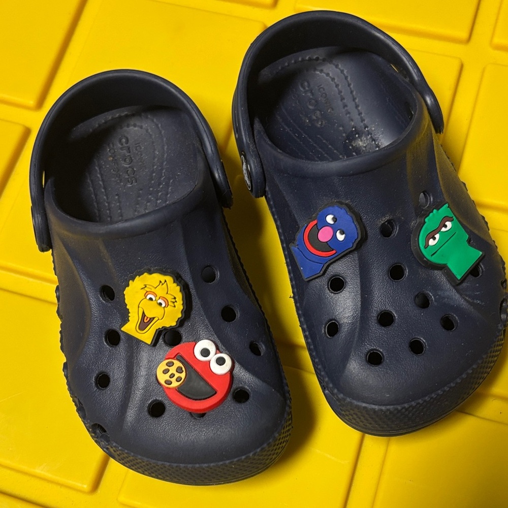 CROCS Navy Kids Clog Sandals with Colorful Character Jibbitz